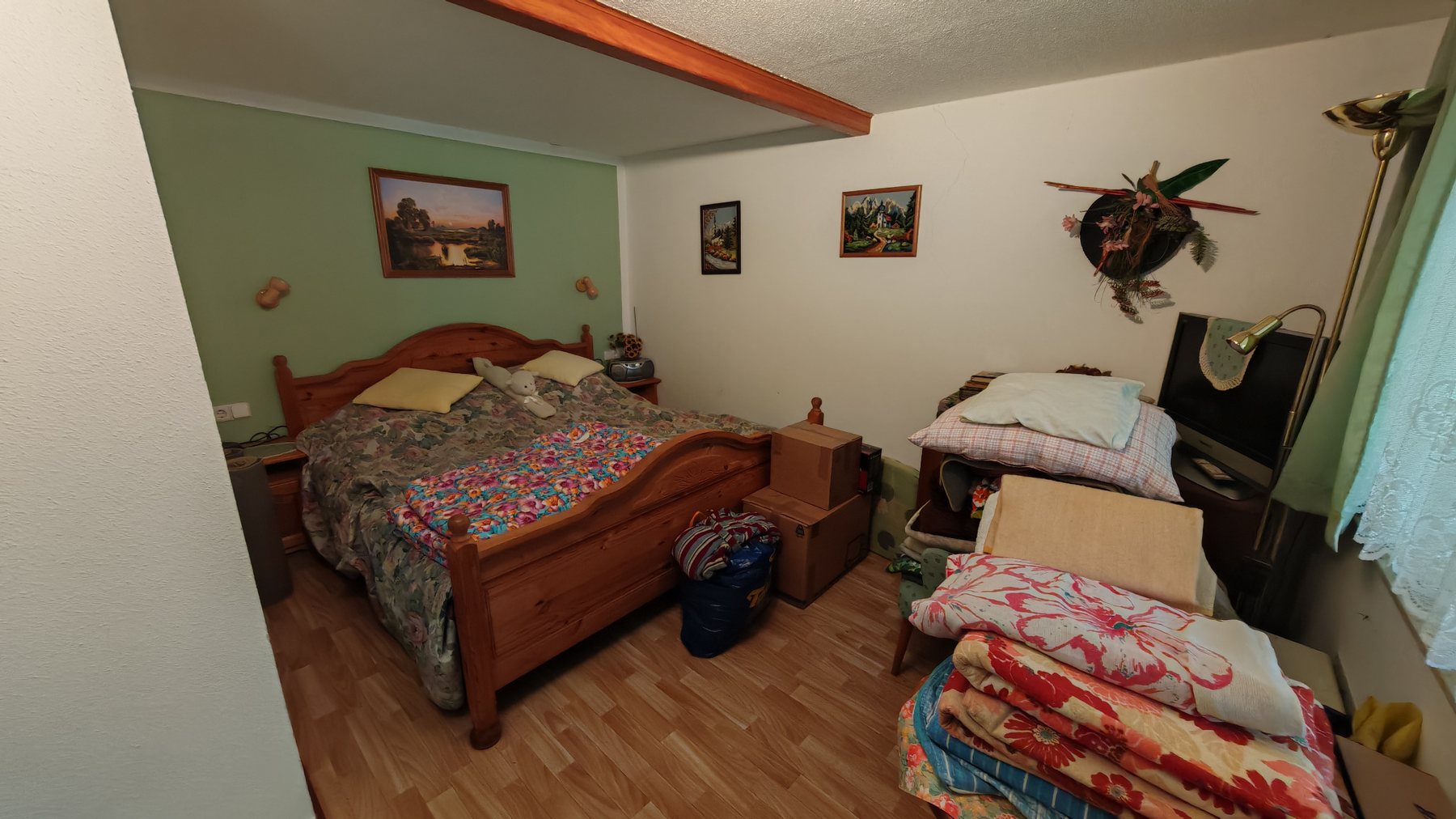 Einfamilienhaus mit schönem Grundstück in Pötréte