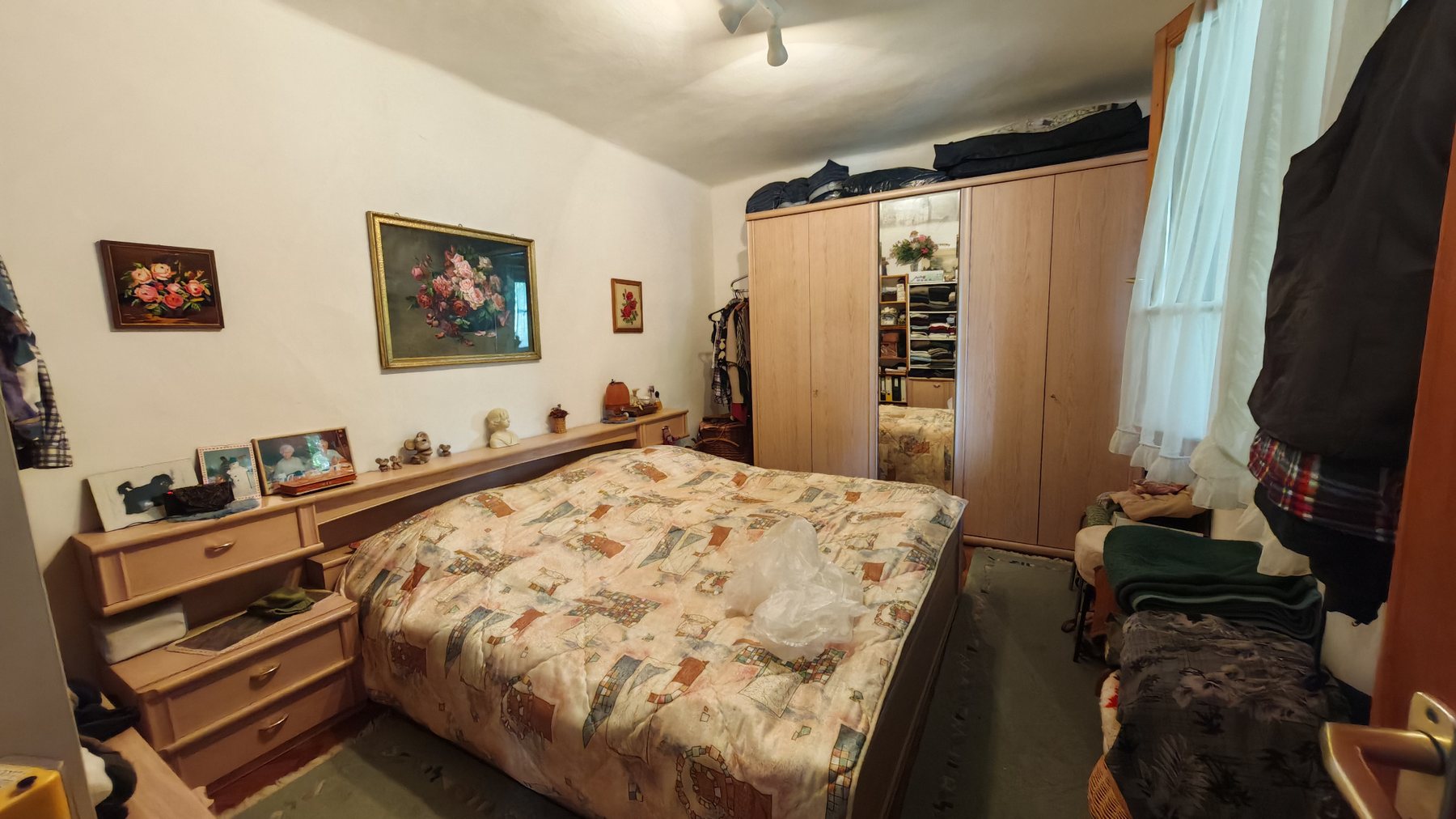Einfamilienhaus mit schönem Grundstück in Pötréte