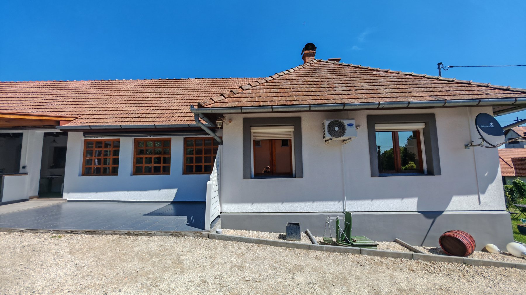 Einfamilienhaus mit Ferienwohnung in Szentliszló
