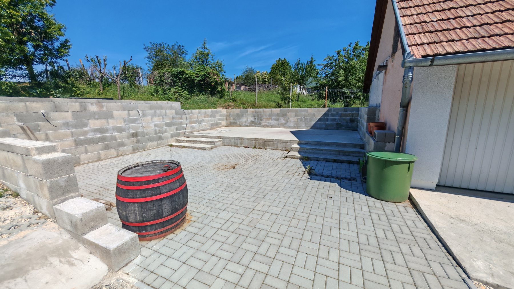 Einfamilienhaus mit Ferienwohnung in Szentliszló