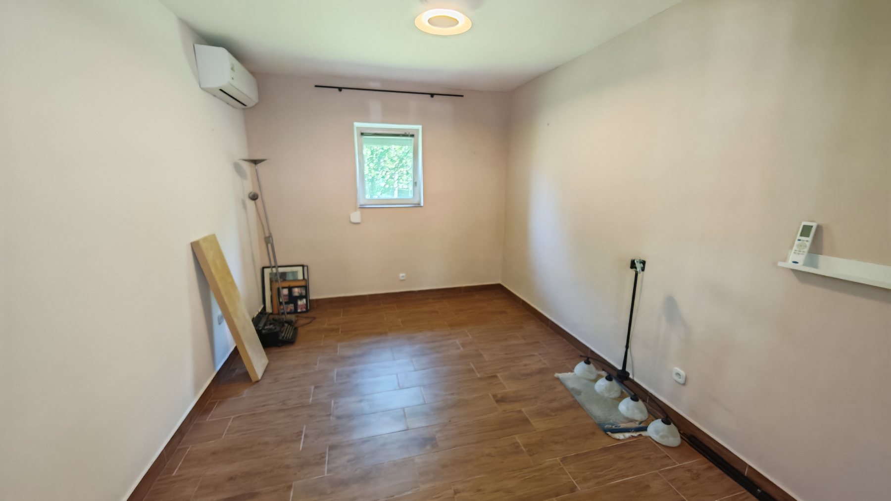 Einfamilienhaus mit Ferienwohnung in Szentliszló