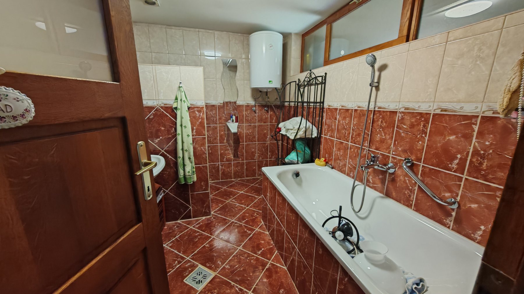 Einfamilienhaus mit Ferienwohnung in Szentliszló