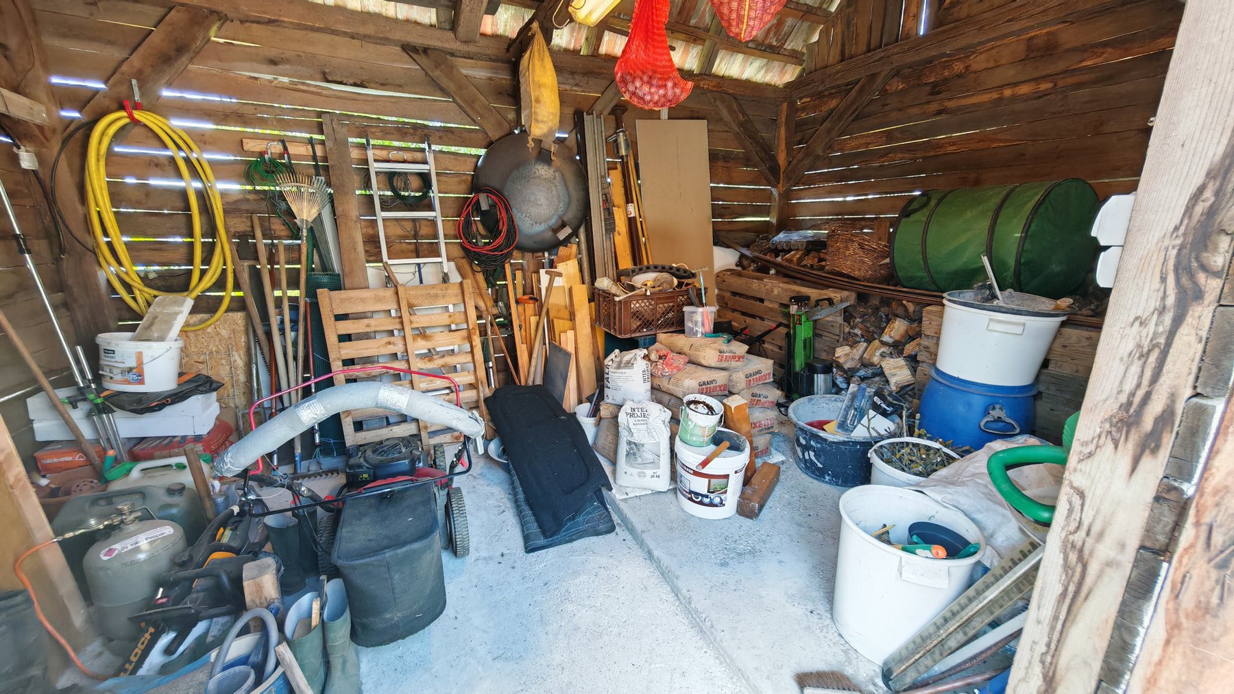 Einfamilienhaus mit Ferienwohnung in Szentliszló